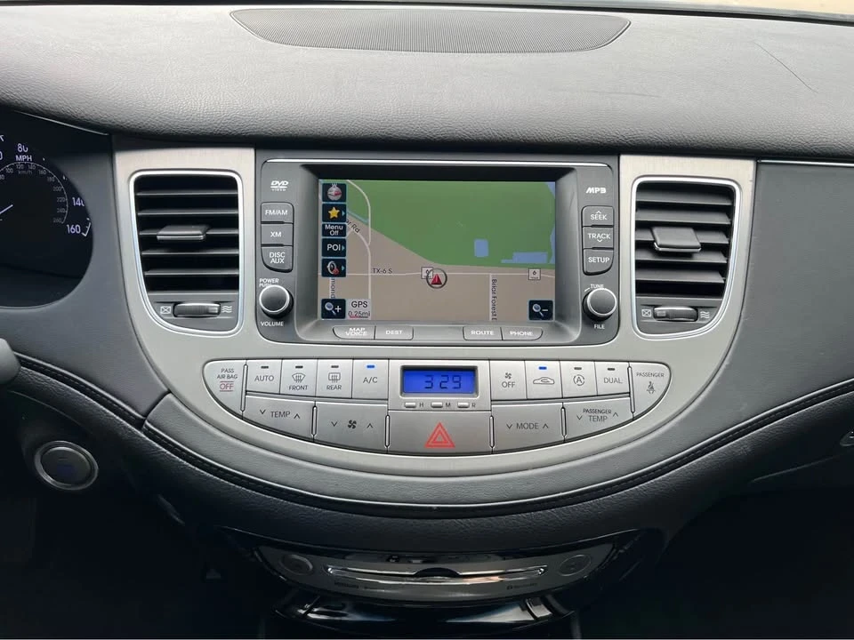 2013 Hyundai Genesis - Image 13 of 16