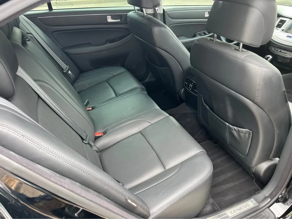 2013 Hyundai Genesis - Image 5 of 16