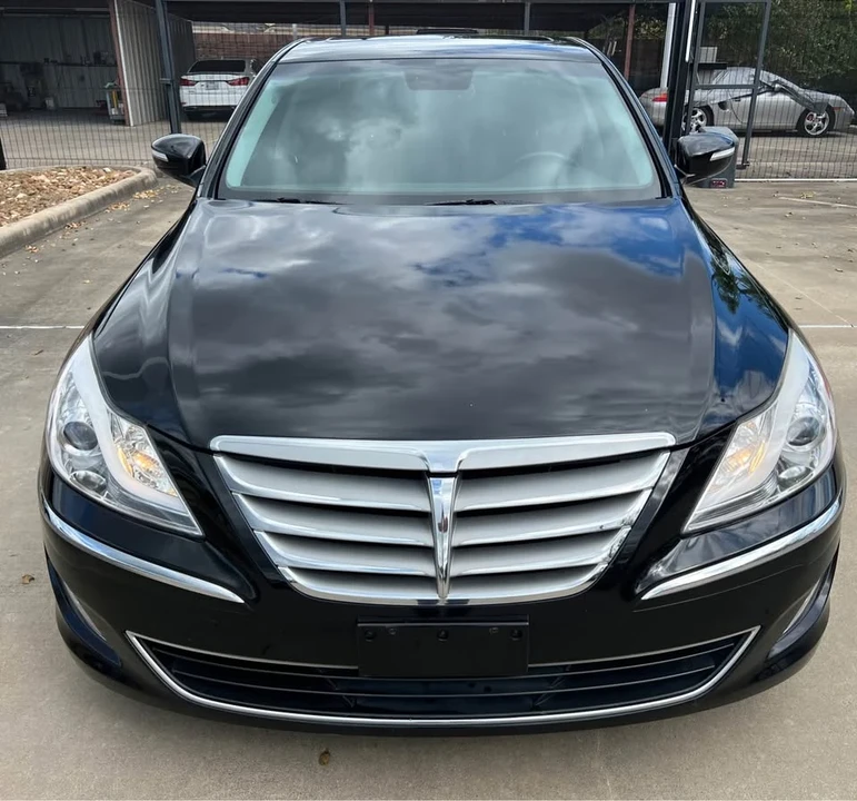 2013 Hyundai Genesis - Image 3 of 16