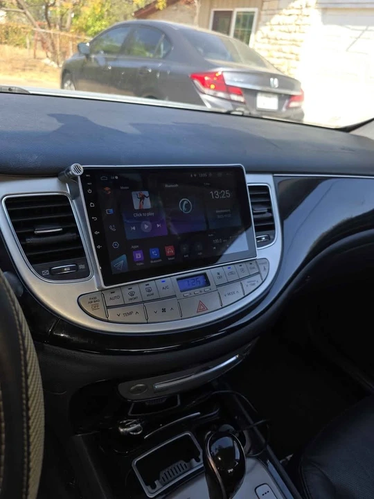 2013 Hyundai Genesis - Image 6 of 15
