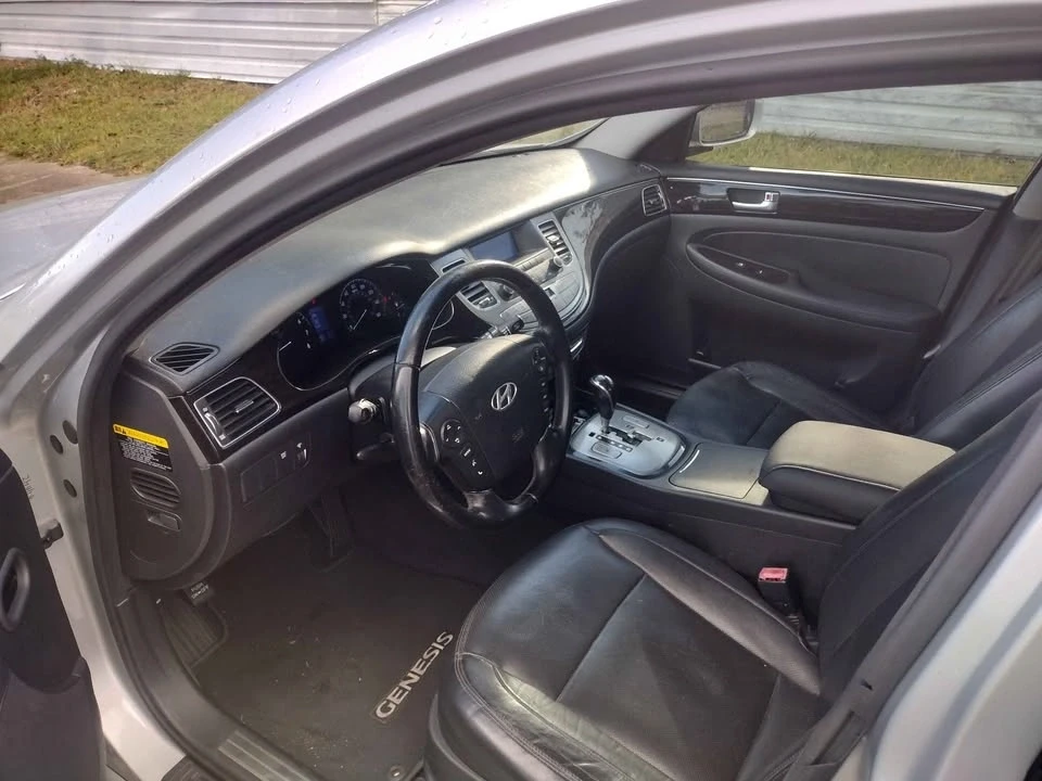 2013 Hyundai Genesis - Image 5 of 13
