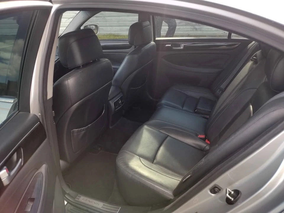 2013 Hyundai Genesis - Image 6 of 13