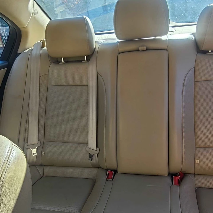 2013 Hyundai Genesis - Image 10 of 14