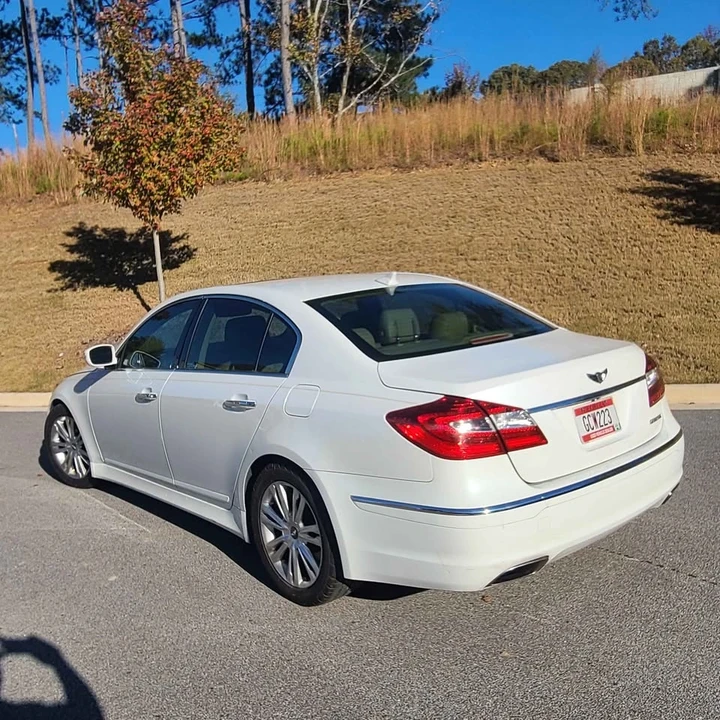 2013 Hyundai Genesis - Image 6 of 14