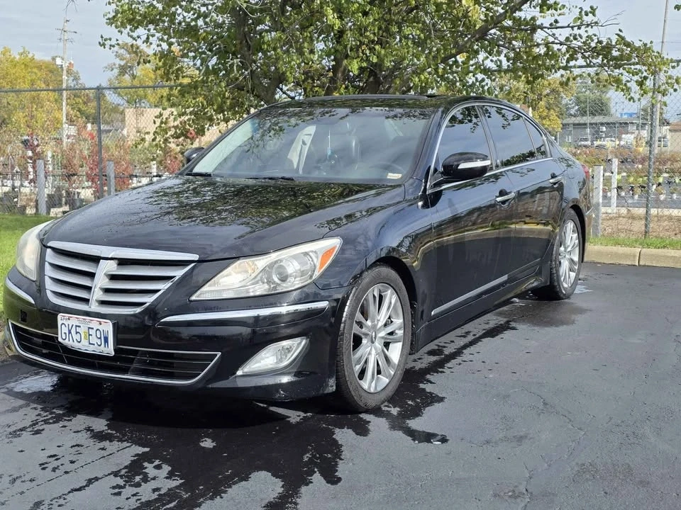 2013 Hyundai Genesis - Image 3 of 12