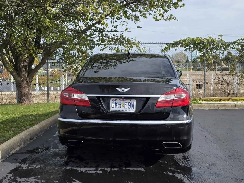2013 Hyundai Genesis - Image 4 of 12