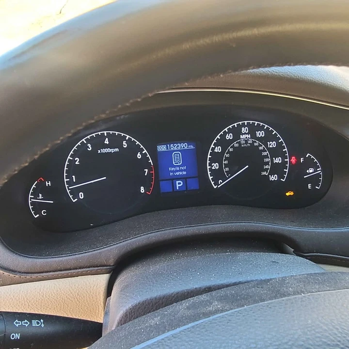 2013 Hyundai Genesis - Image 11 of 14