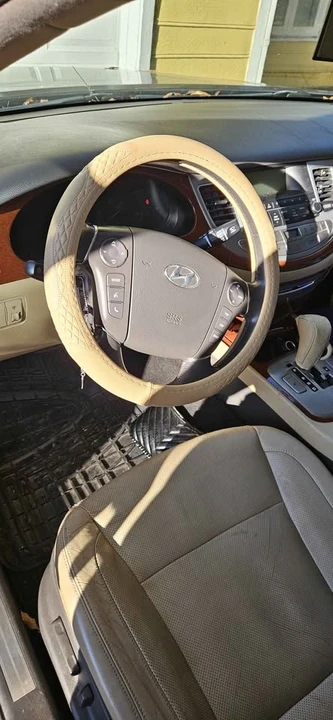 2013 Hyundai Genesis - Image 8 of 14