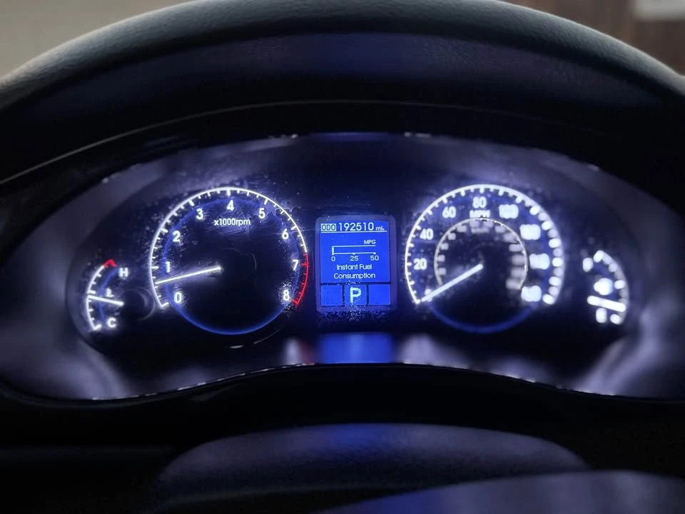 2013 Hyundai Genesis - Image 11 of 13
