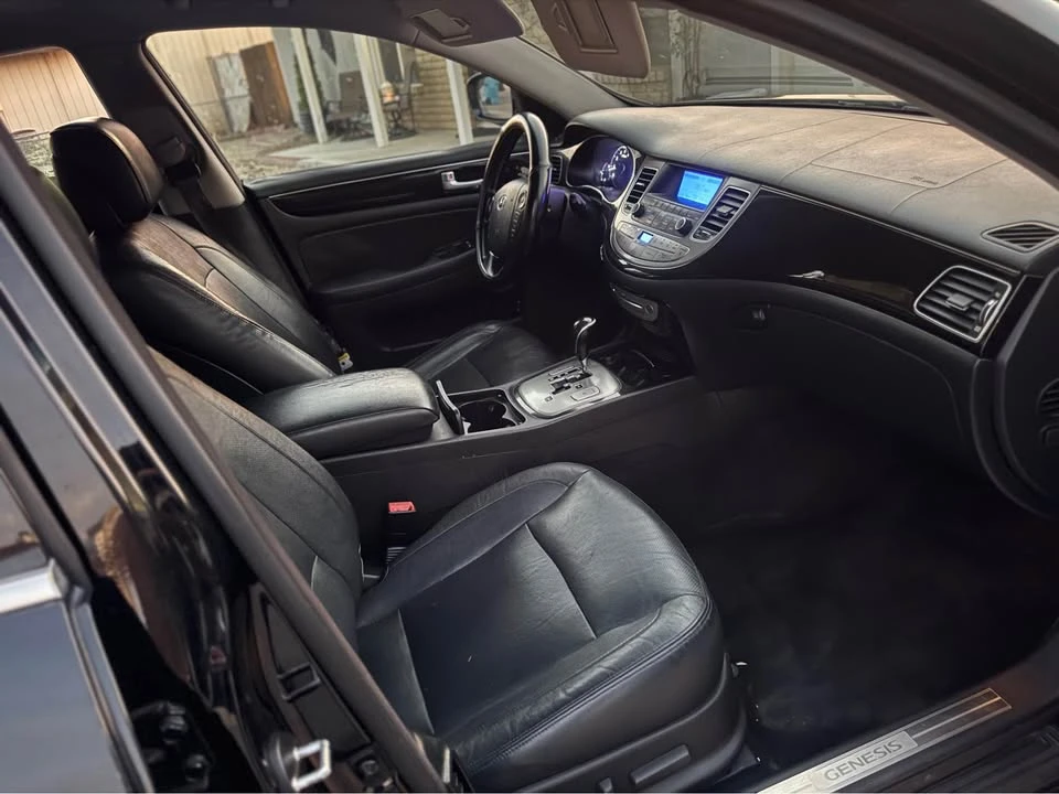 2013 Hyundai Genesis - Image 8 of 13