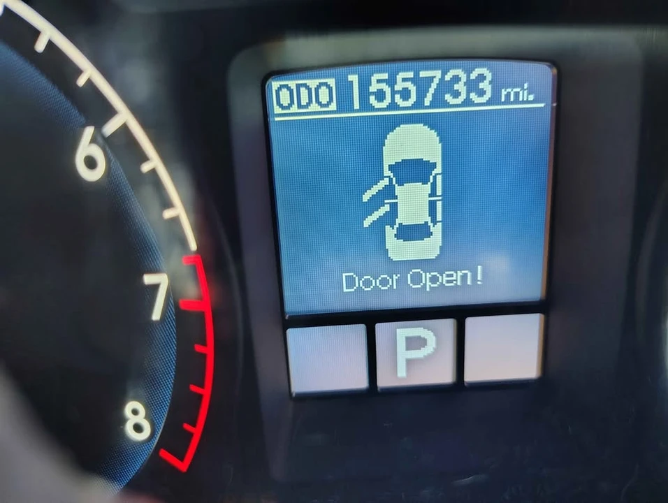 2013 Hyundai Genesis - Image 8 of 8