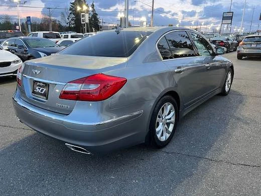 2013 Hyundai Genesis - Image 5 of 14
