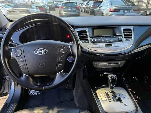 2013 Hyundai Genesis - Image 12 of 14