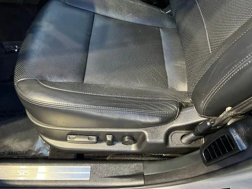 2013 Hyundai Genesis - Image 10 of 14