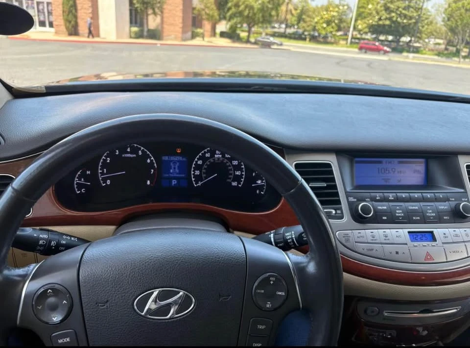 2013 Hyundai Genesis - Image 5 of 7