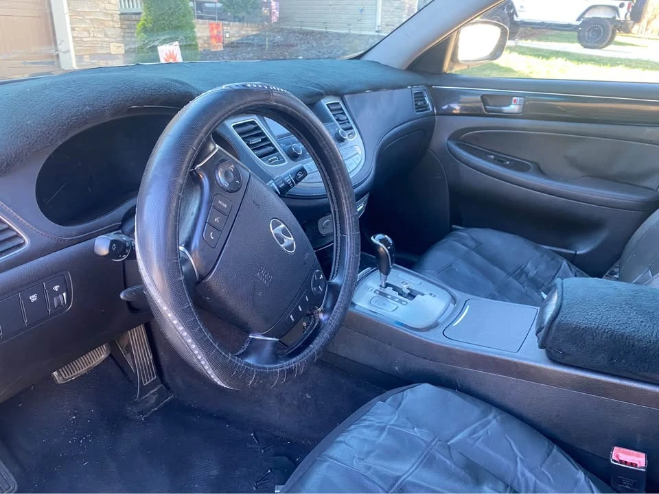 2013 Hyundai Genesis - Image 4 of 7