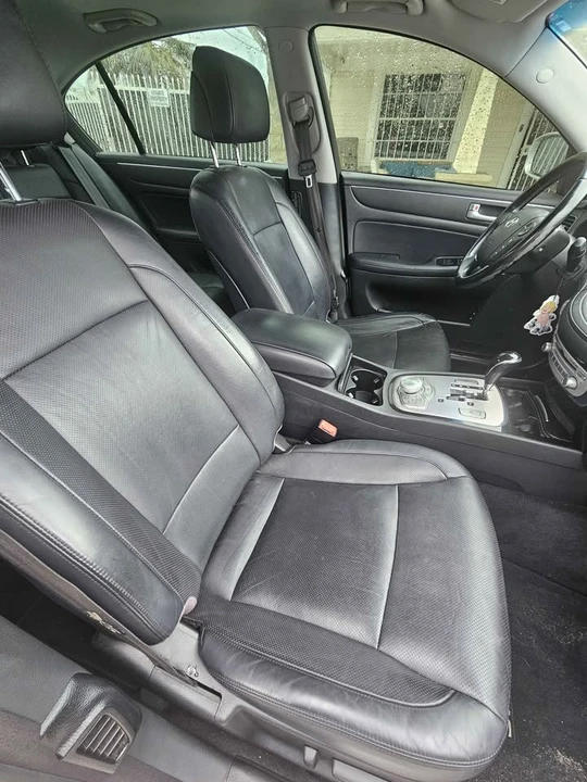 2013 Hyundai Genesis - Image 5 of 13
