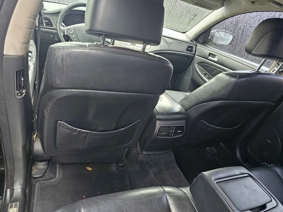 2013 Hyundai Genesis - Image 7 of 8