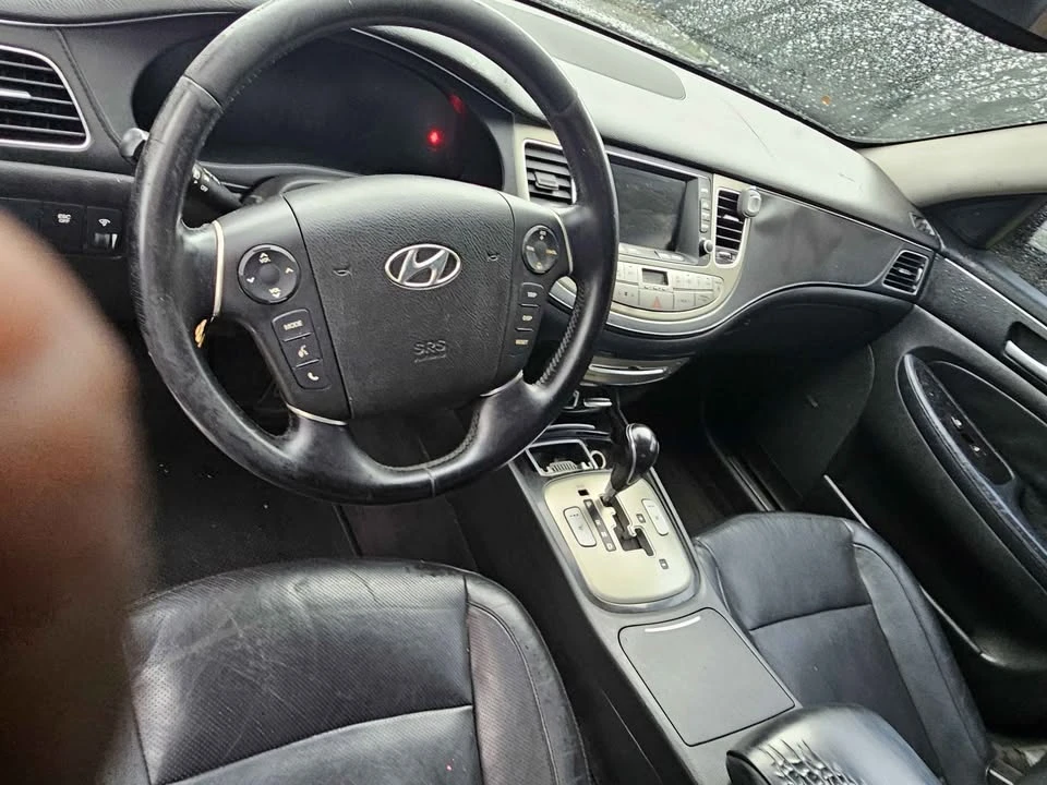 2013 Hyundai Genesis - Image 8 of 8