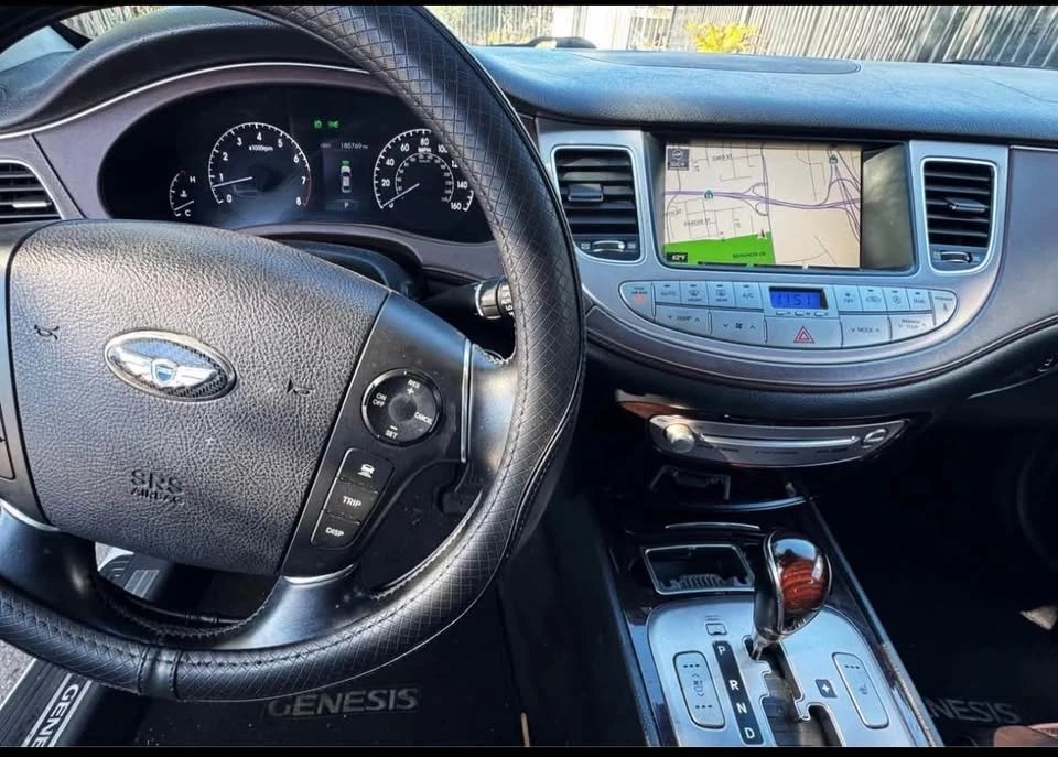 2013 Hyundai Genesis - Image 8 of 9