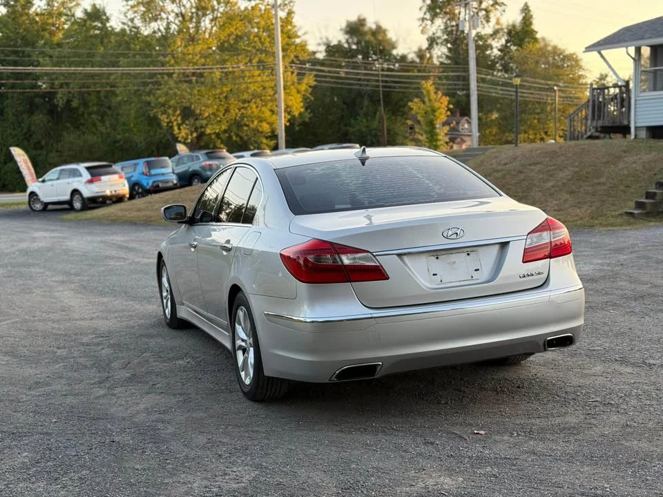 2013 Hyundai Genesis - Image 7 of 19