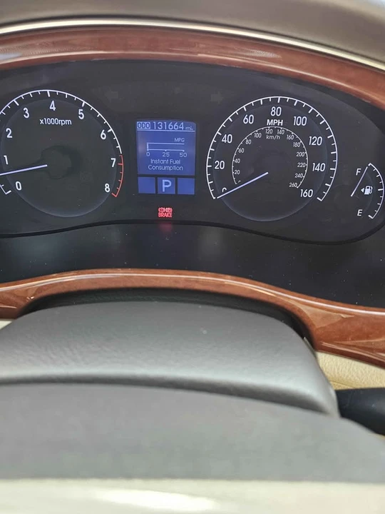 2013 Hyundai Genesis - Image 12 of 19