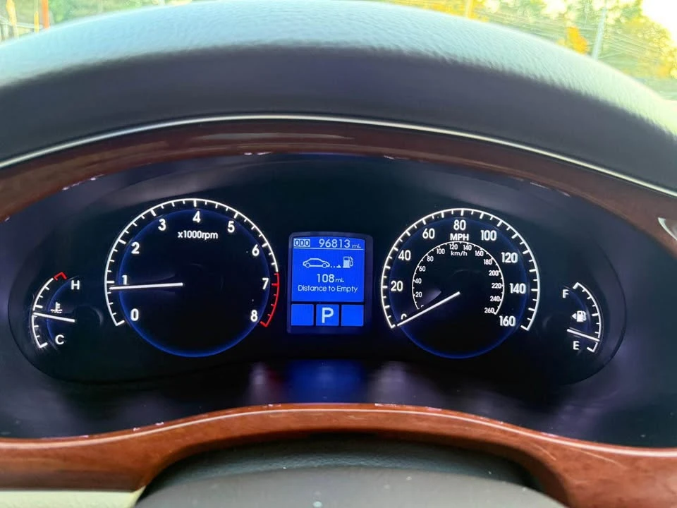 2013 Hyundai Genesis - Image 19 of 19