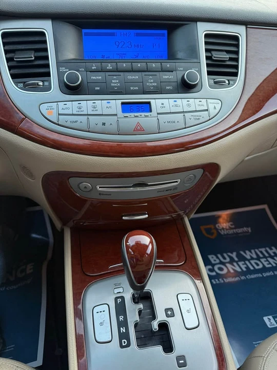 2013 Hyundai Genesis - Image 17 of 19