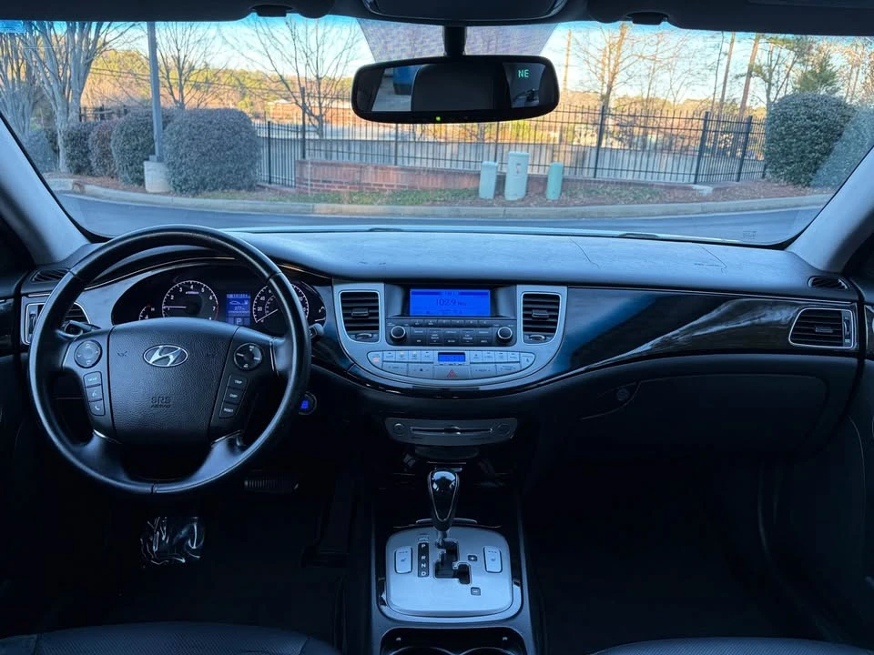 2013 Hyundai Genesis - Image 6 of 18