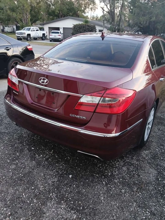 2013 Hyundai Genesis - Image 2 of 7