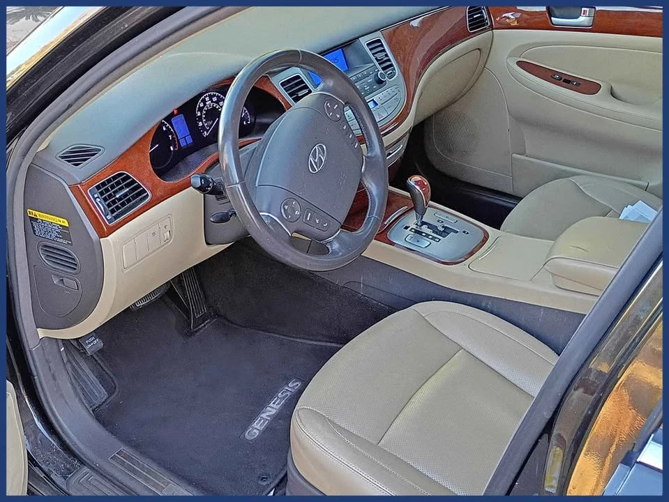 2013 Hyundai Genesis - Image 5 of 11