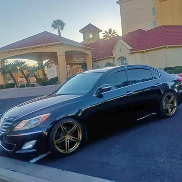 2013 Hyundai Genesis 3.8 Sedan