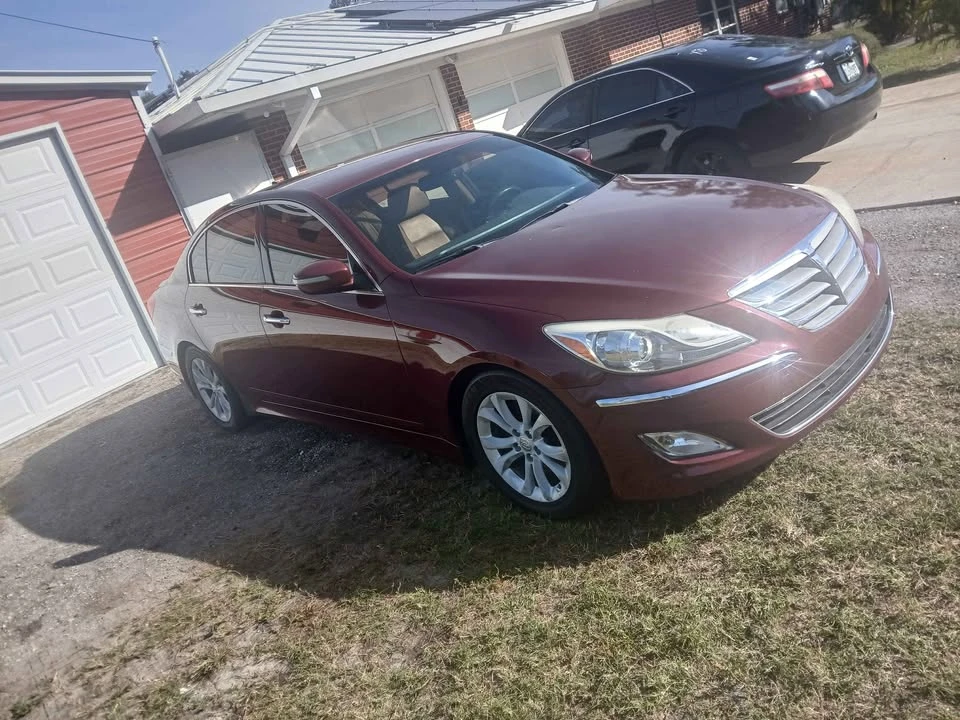 2013 Hyundai Genesis - Image 6 of 12