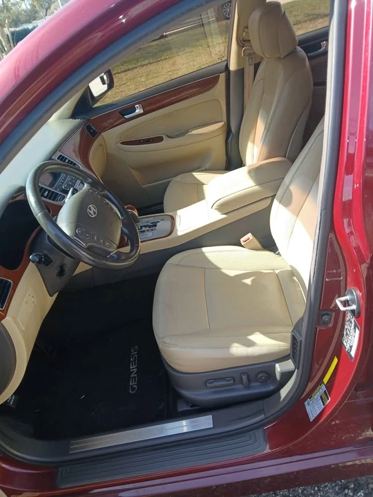 2013 Hyundai Genesis - Image 11 of 12