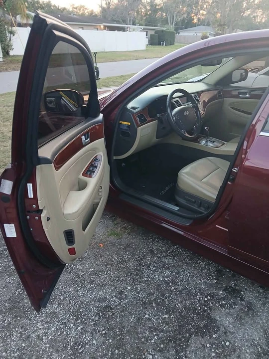 2013 Hyundai Genesis - Image 3 of 7