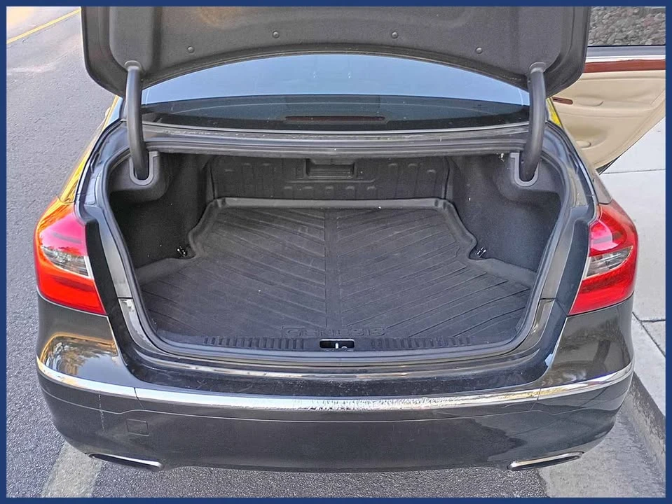2013 Hyundai Genesis - Image 9 of 11