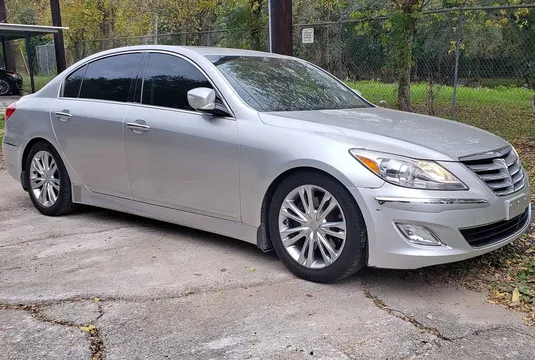 2013 Hyundai Genesis 3.8 Sedan