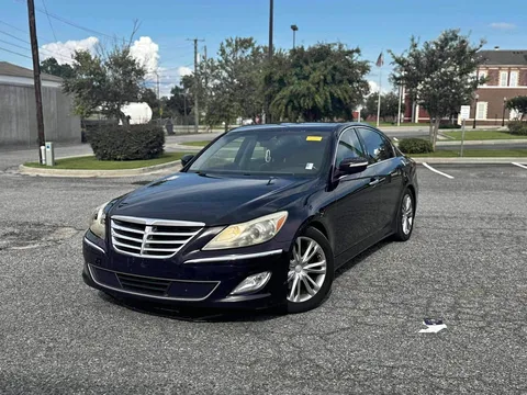 2013 Hyundai Genesis 3.8 Sedan