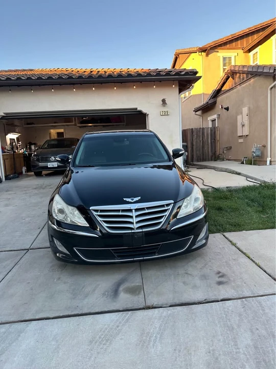2013 Hyundai Genesis - Image 6 of 7
