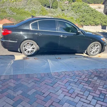 2013 Hyundai Genesis 3.8 Sedan