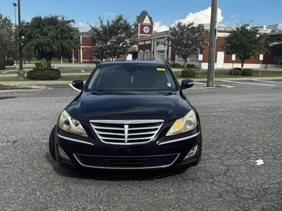 2013 Hyundai Genesis - Image 7 of 14