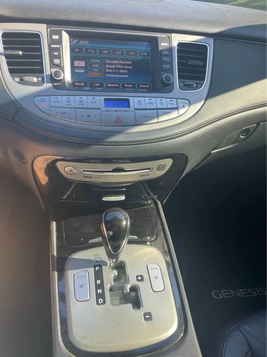 2013 Hyundai Genesis - Image 6 of 9