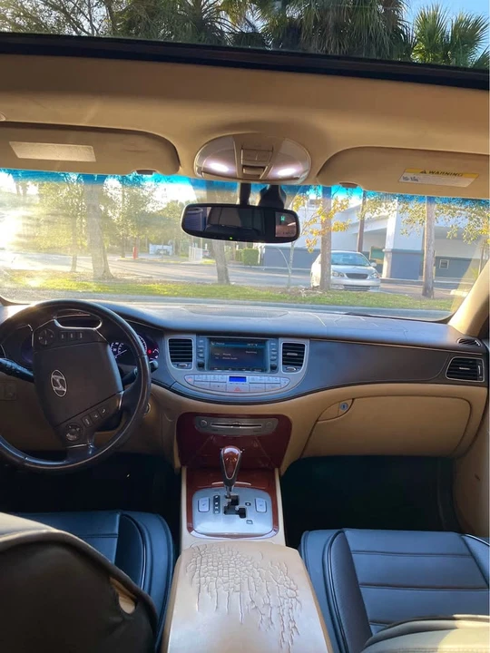 2013 Hyundai Genesis - Image 6 of 8