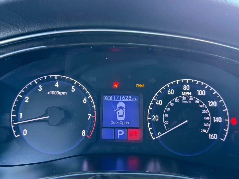 2013 Hyundai Genesis - Image 3 of 6