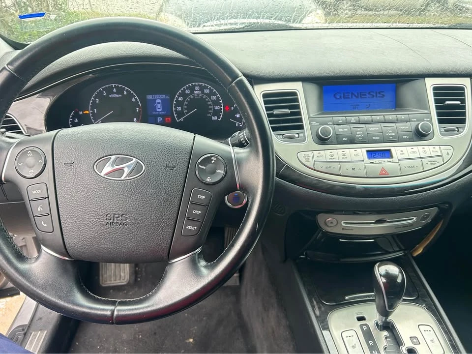 2013 Hyundai Genesis - Image 4 of 9