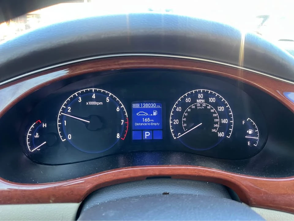 2013 Hyundai Genesis - Image 5 of 7