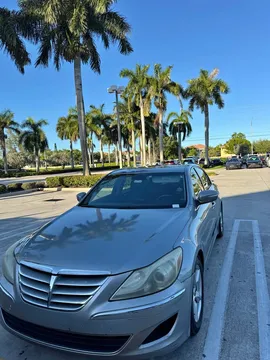 2013 Hyundai Genesis 3.8 Sedan