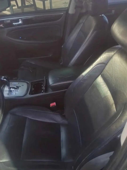2013 Hyundai Genesis - Image 5 of 6