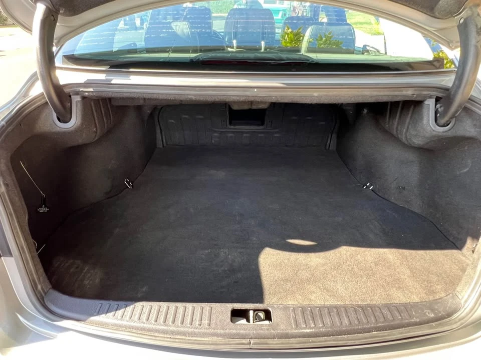 2013 Hyundai Genesis - Image 12 of 13