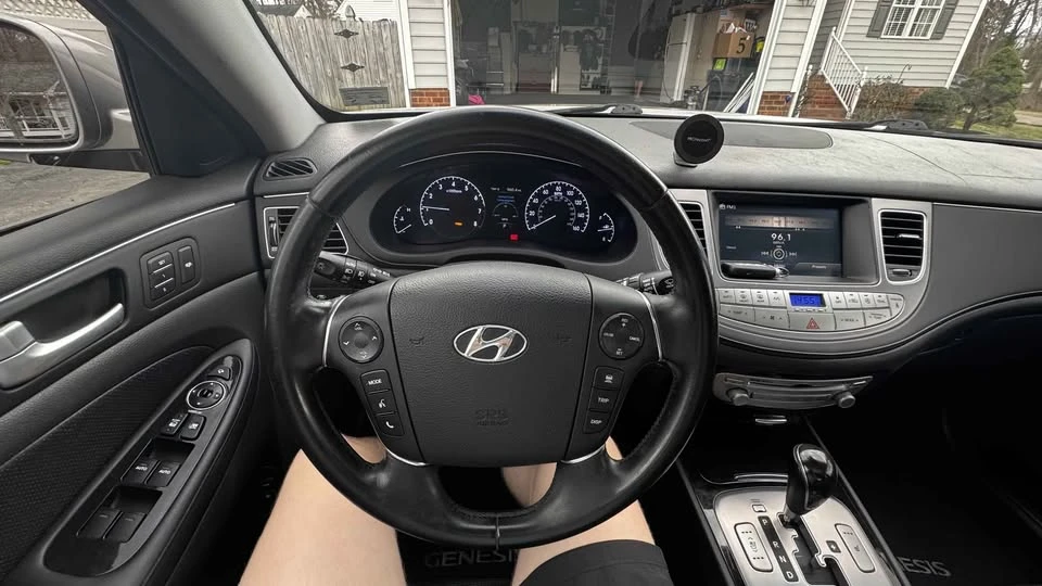 2013 Hyundai Genesis - Image 19 of 19